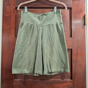 Medium Moss Bohemian Folk Out and About Shorts in Jersey Hemp Cotton Blend